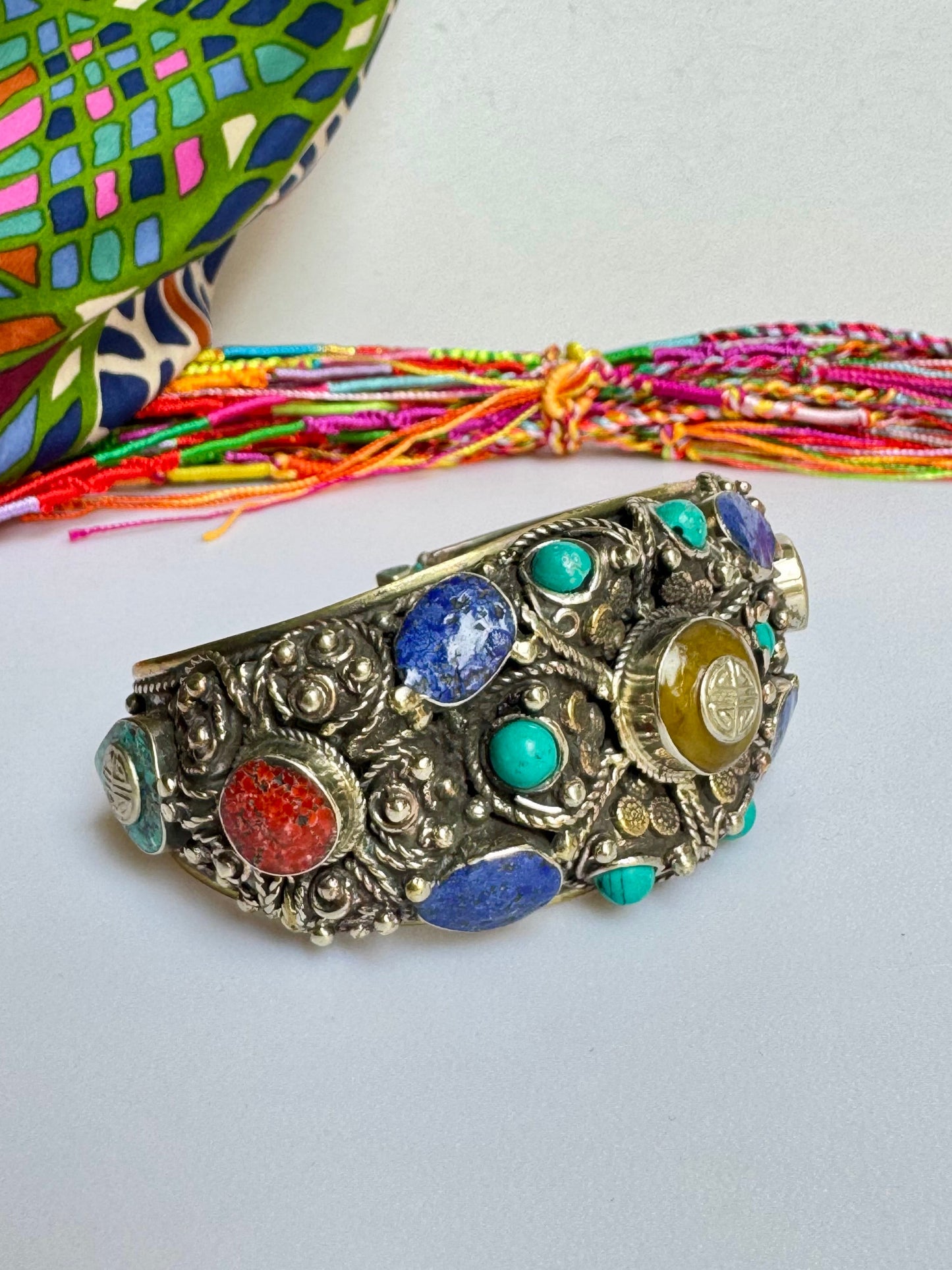 Bracciale rigido nepalese vintage