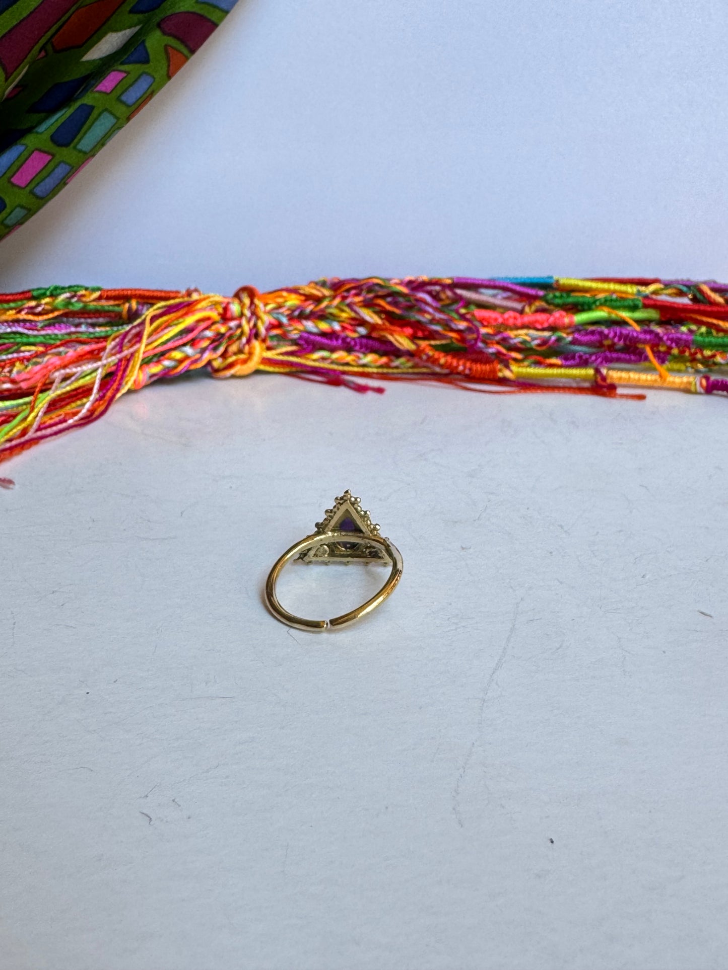 Anello boho dorato viola