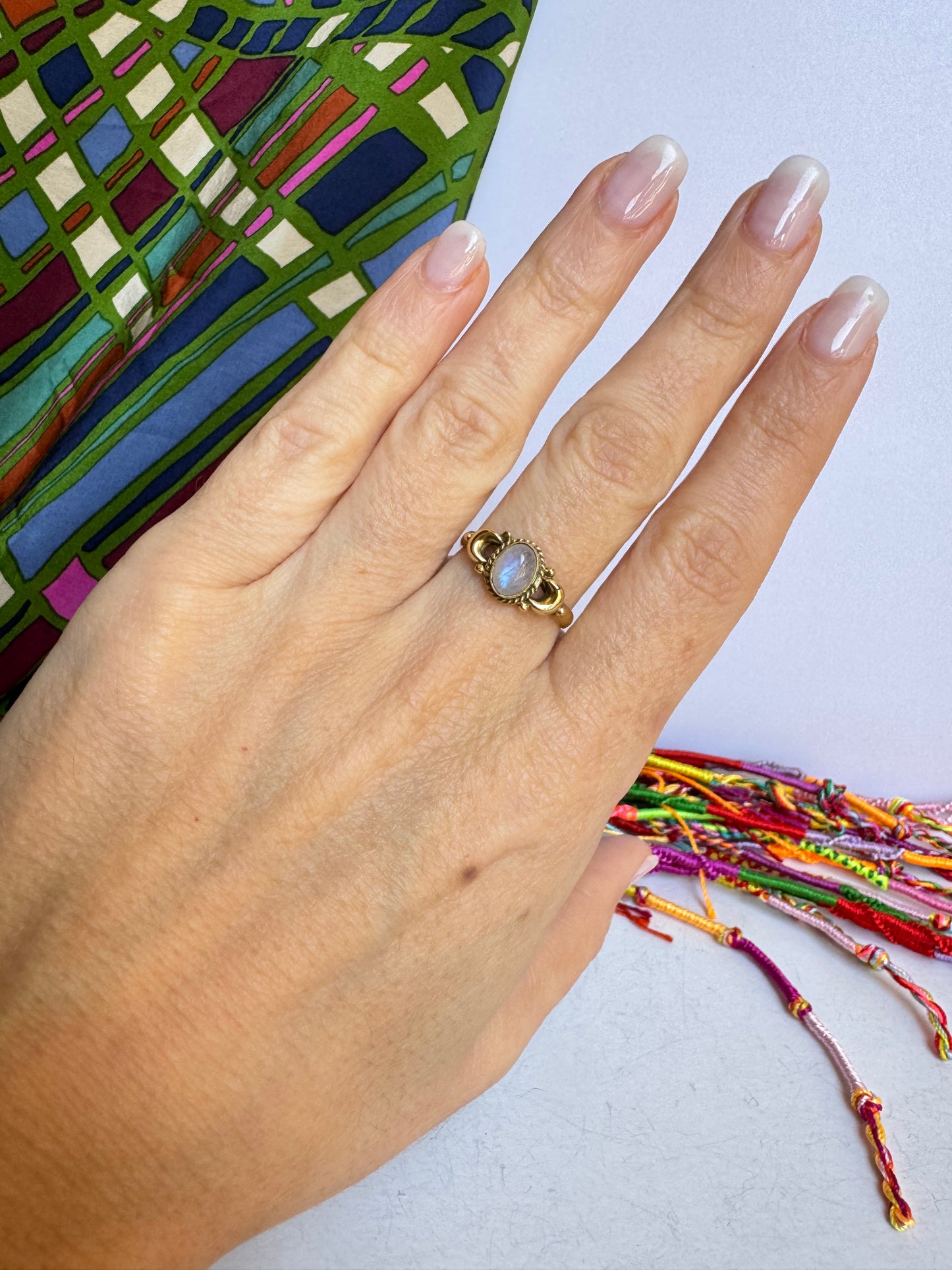 Anello boho dorato pietra di luna arcobaleno misura 16/17