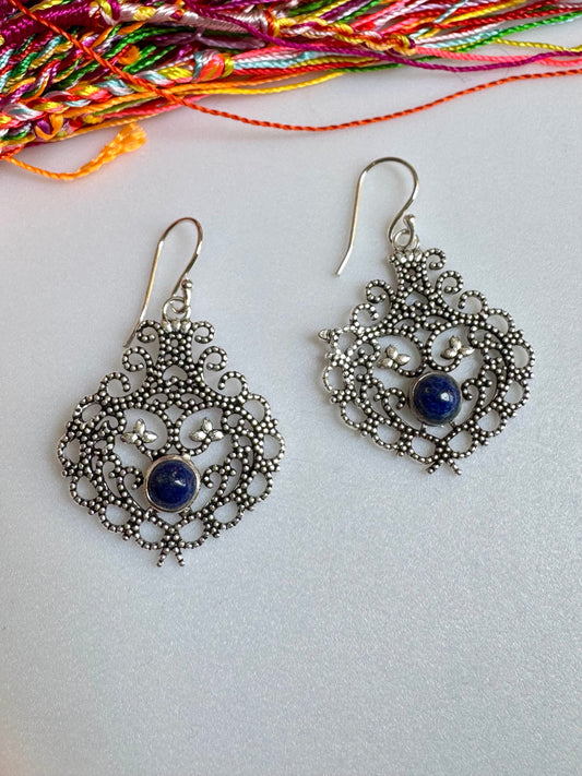 Boho-Ohrringe aus Lapislazuli-Silber
