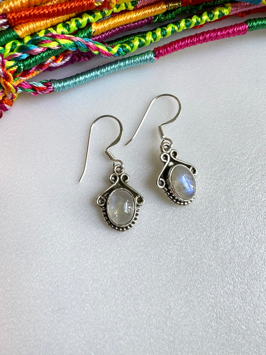 Mondstein-Ohrringe aus 925er Silber