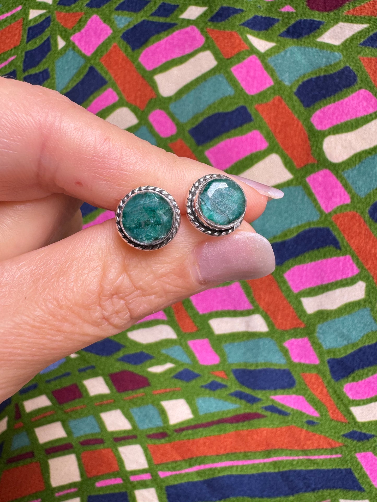 925 silver stud earrings with emerald root