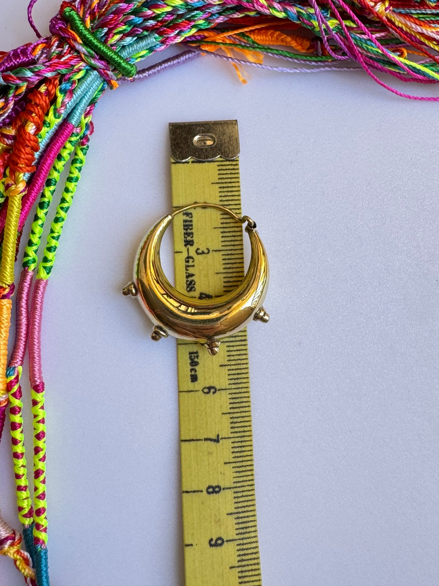 Orecchini boho dorato tribali bombati punte