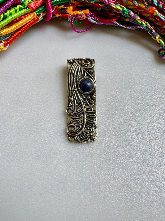 Silver necklace with lapis pendant