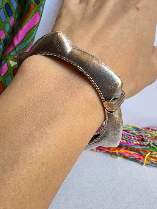 Bracciale bangle argentato