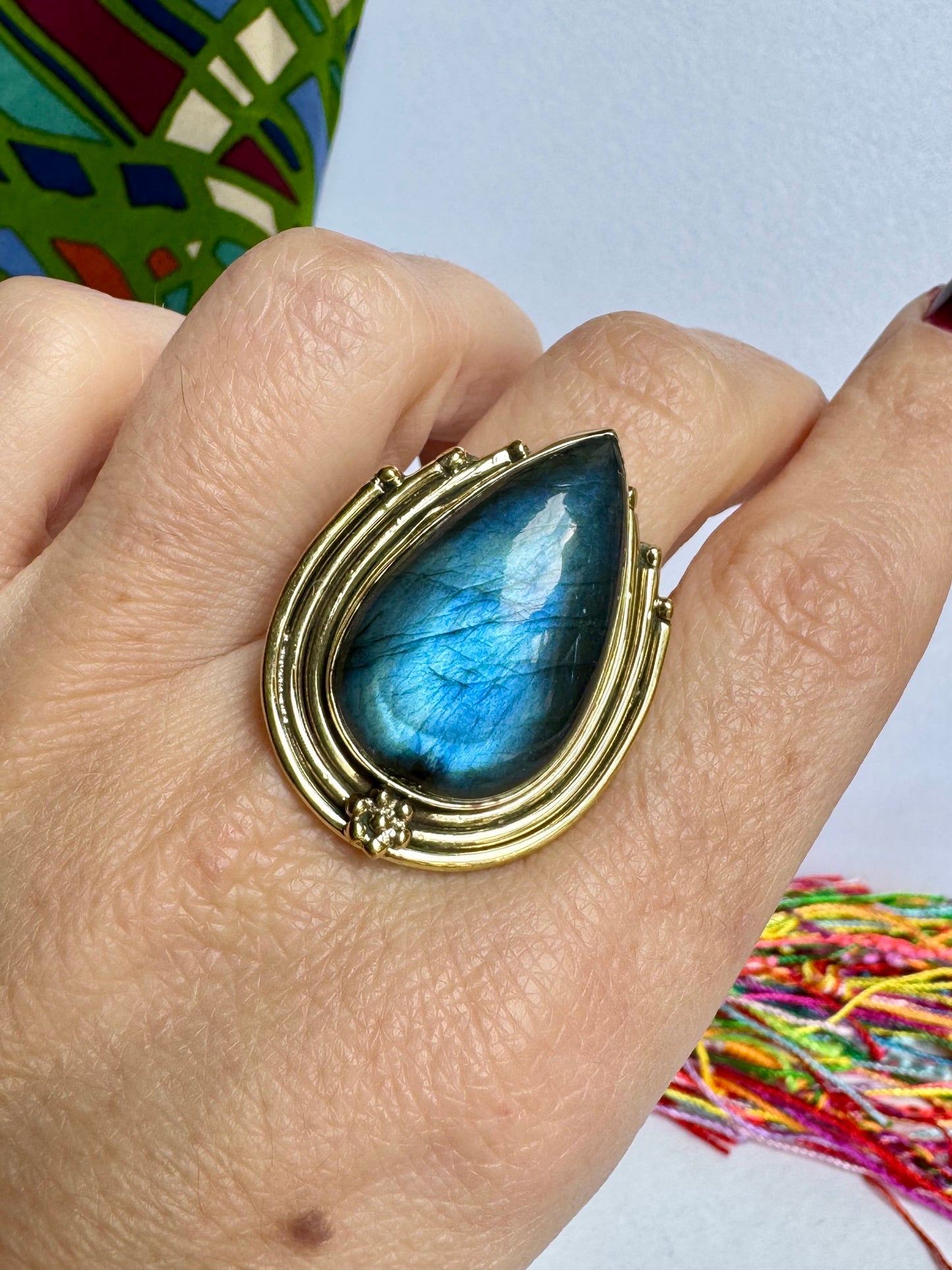 Anello boho dorato labradorite regolabile