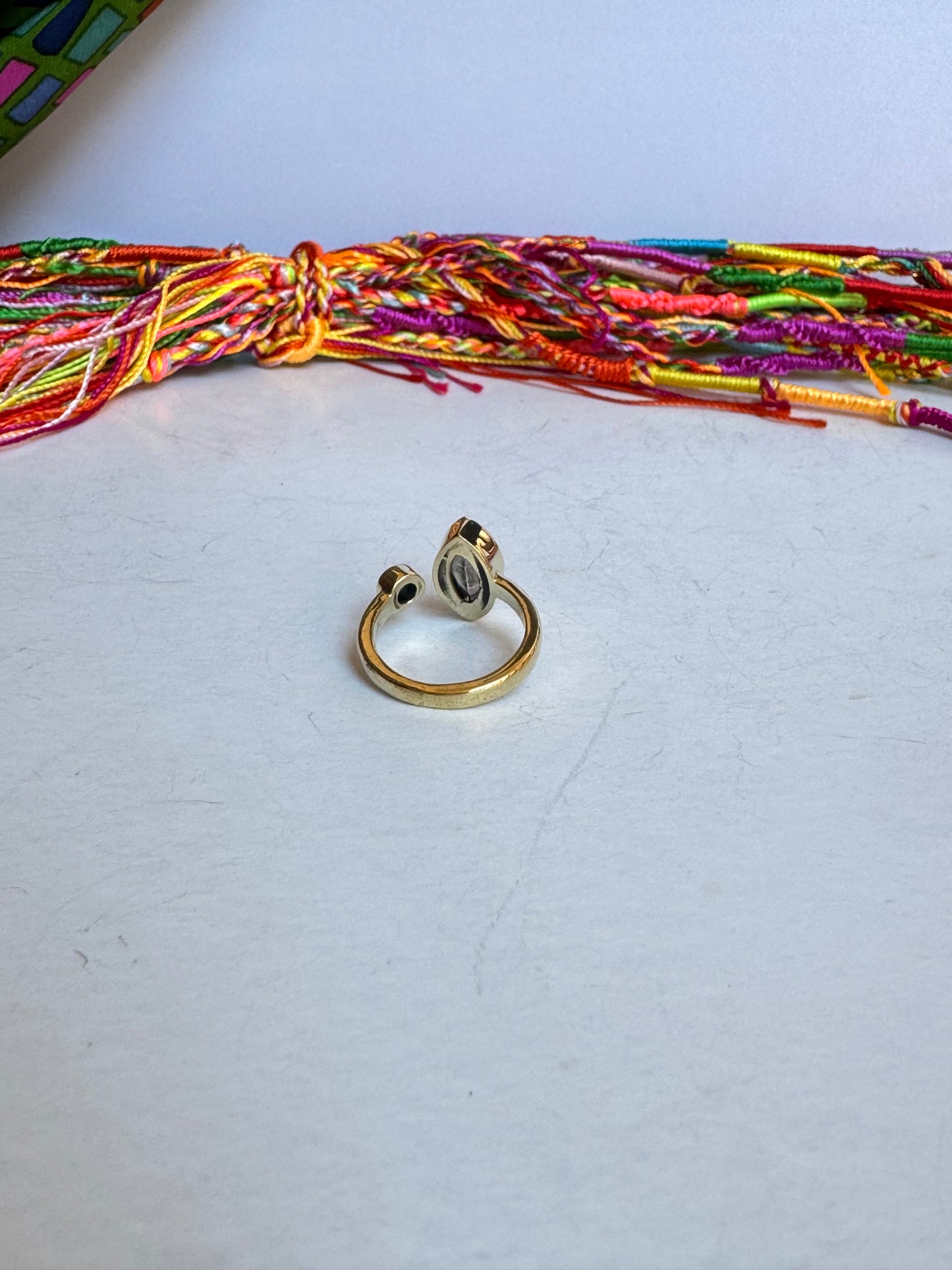 Anello boho dorato labradorite