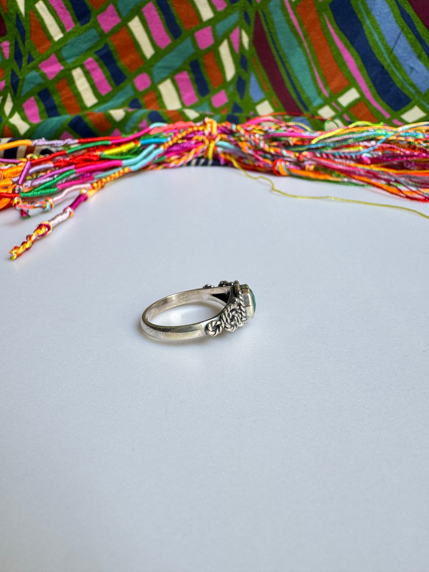 925 silver ring with emerald root size 19/20 -G60