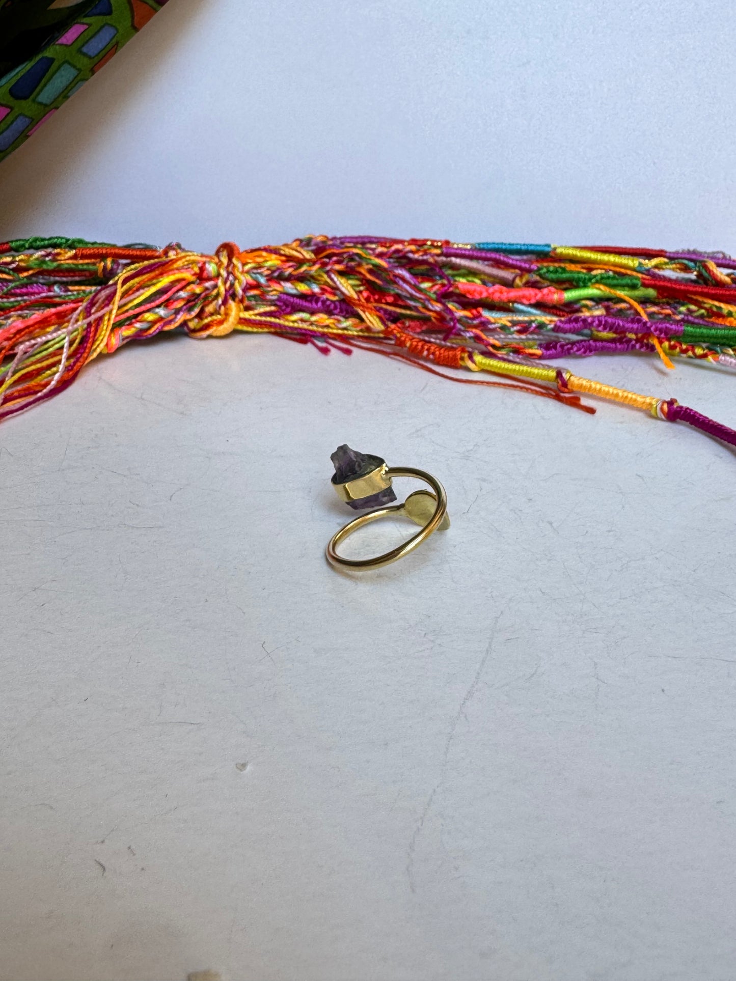 Anello boho dorato drusa viola