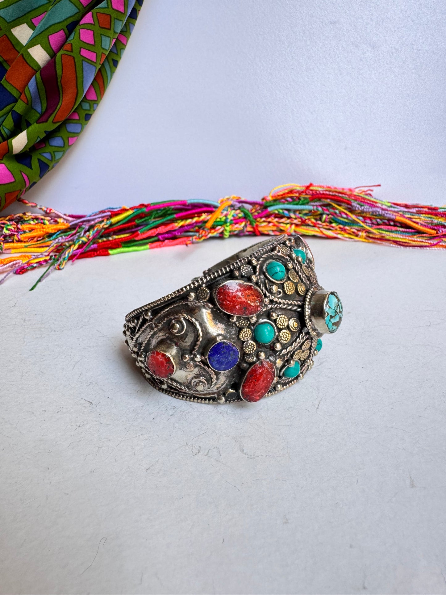 Bracciale rigido nepalese vintage
