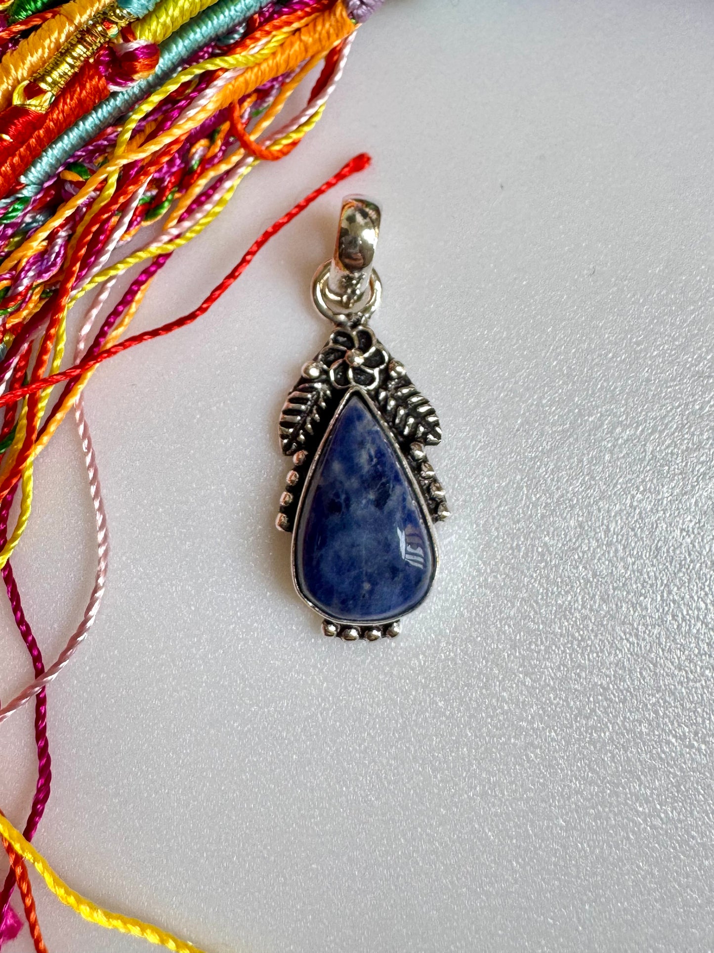 Ciondolo argentato lapislazzuli