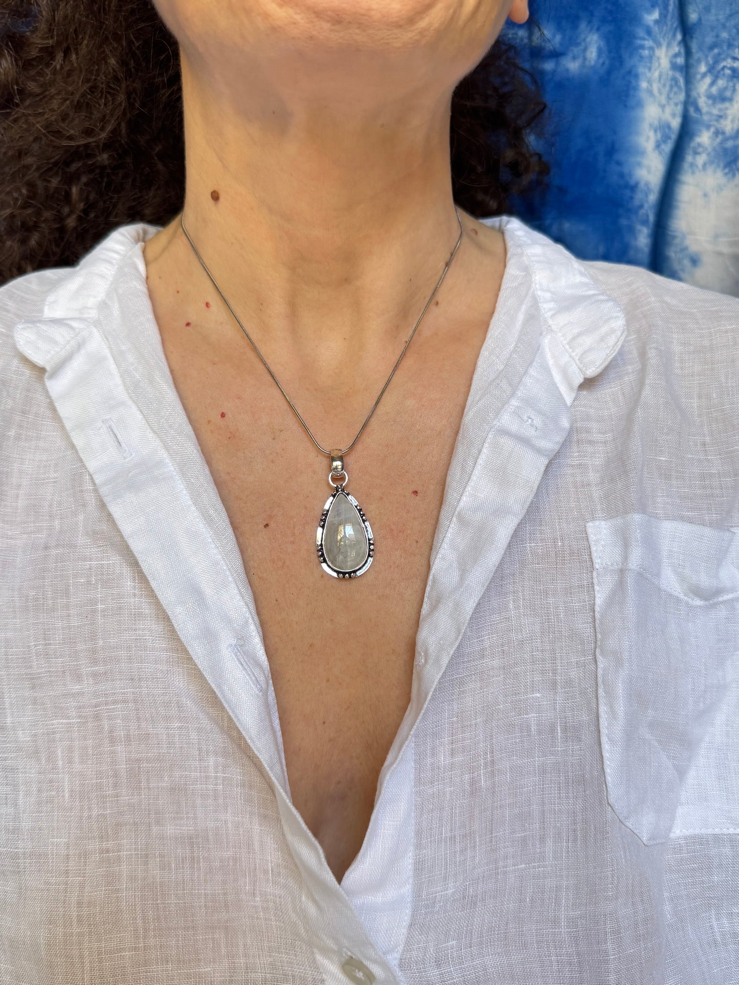 Ciondolo boho argentato pietra di luna