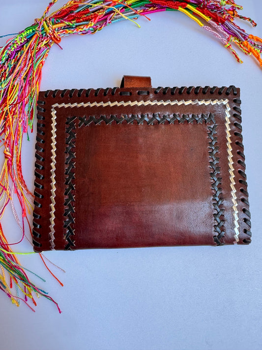 Portafoglio in pelle marrone intrecci