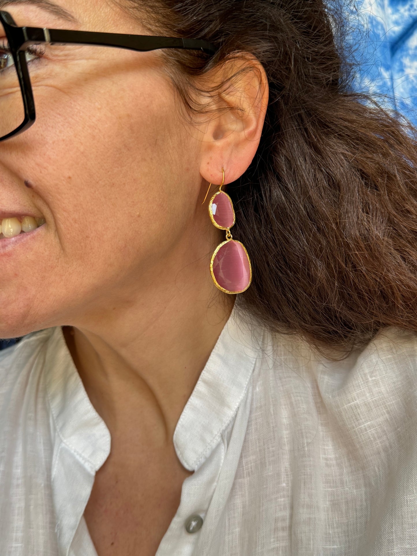 2 pink stone earrings