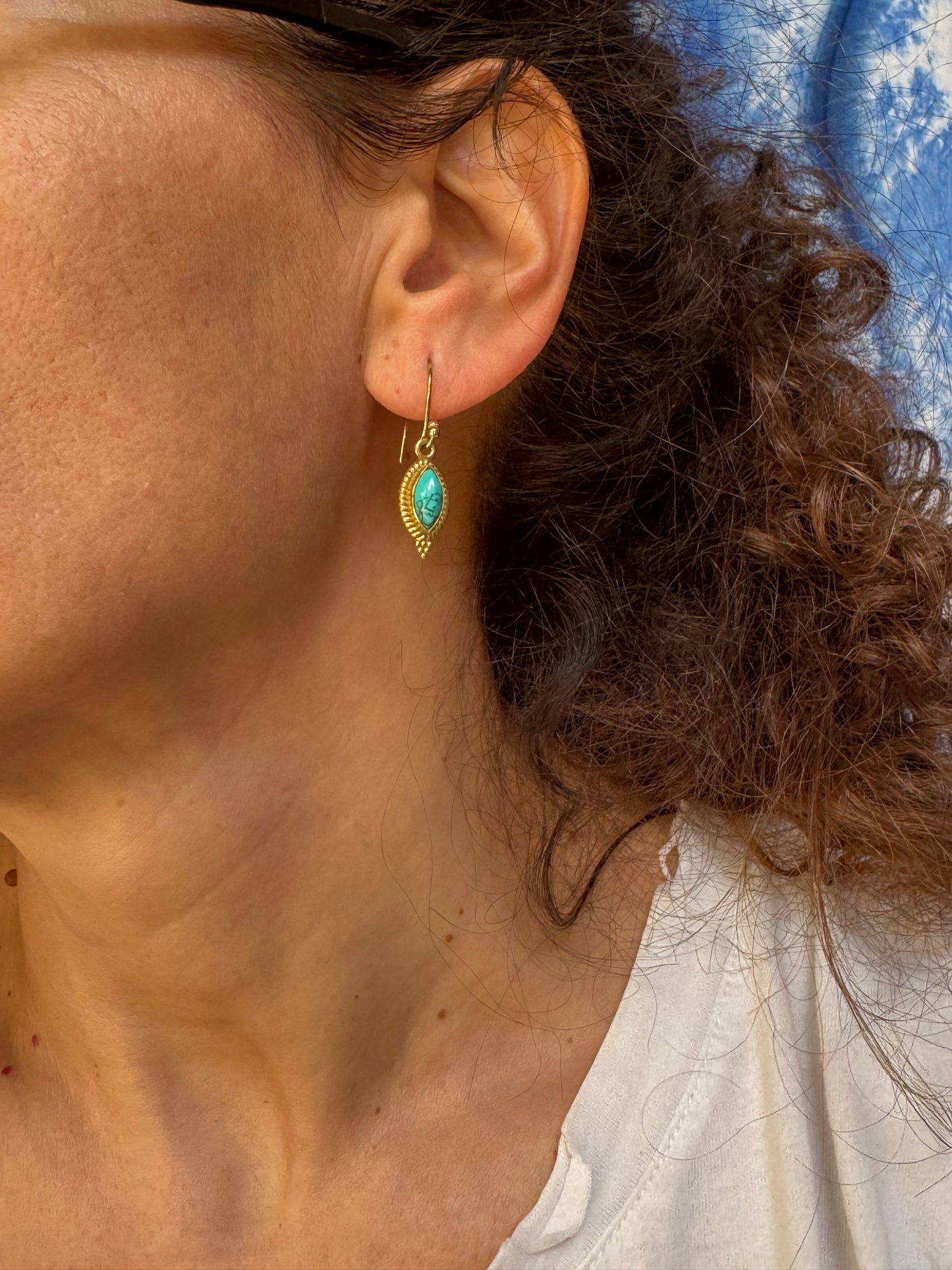 Orecchini boho dorato turchese V4