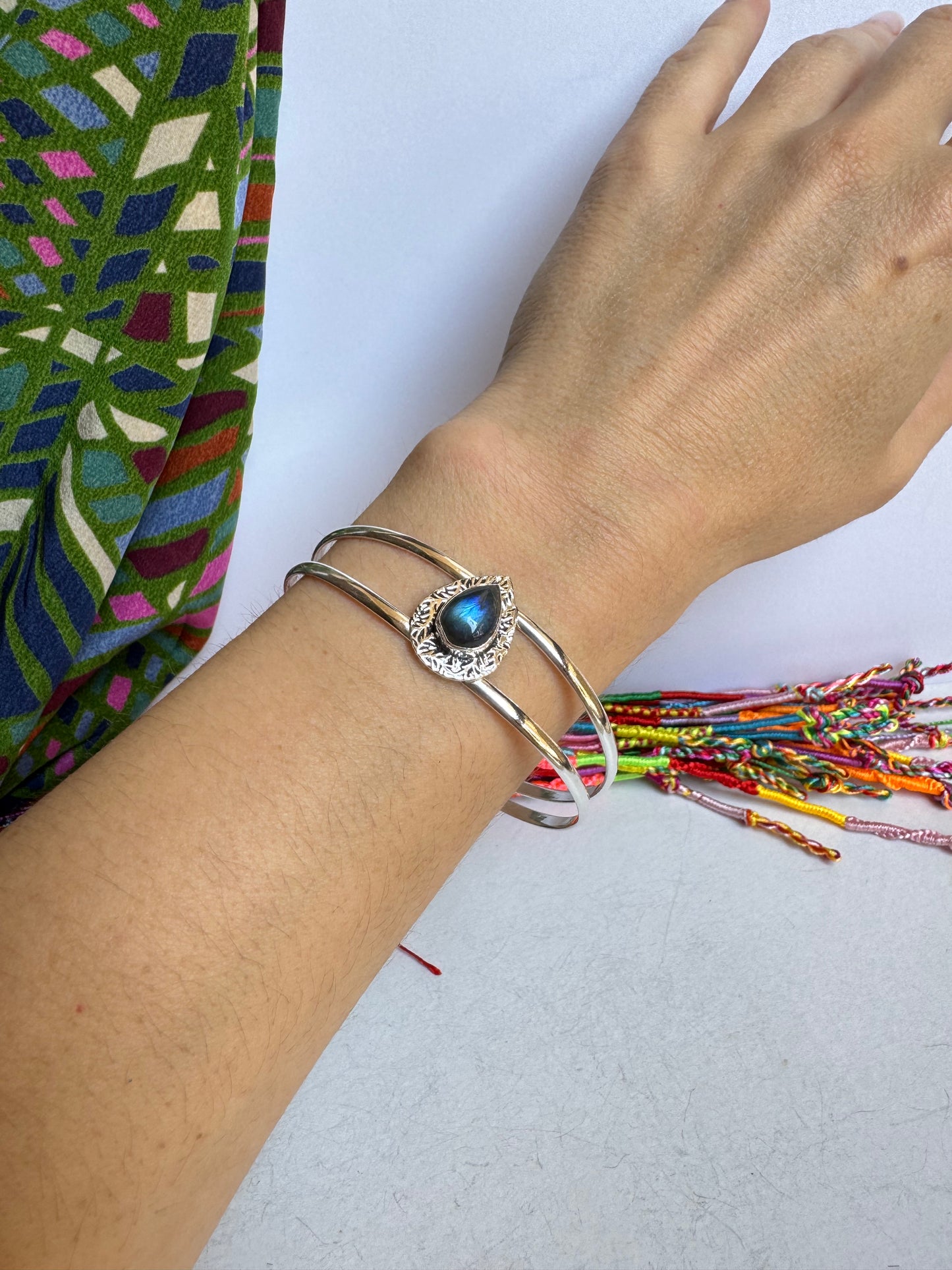 Bracciale boho argentato labradorite