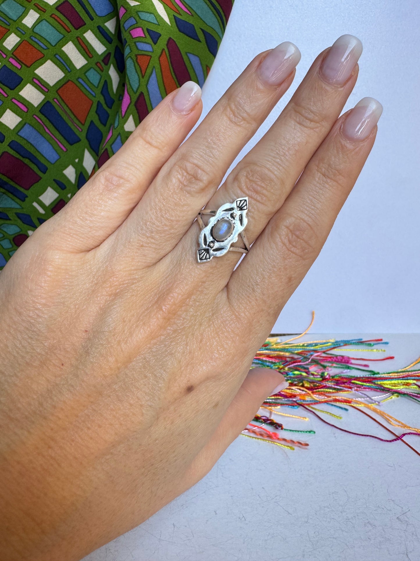Anello boho argentato pietra di luna