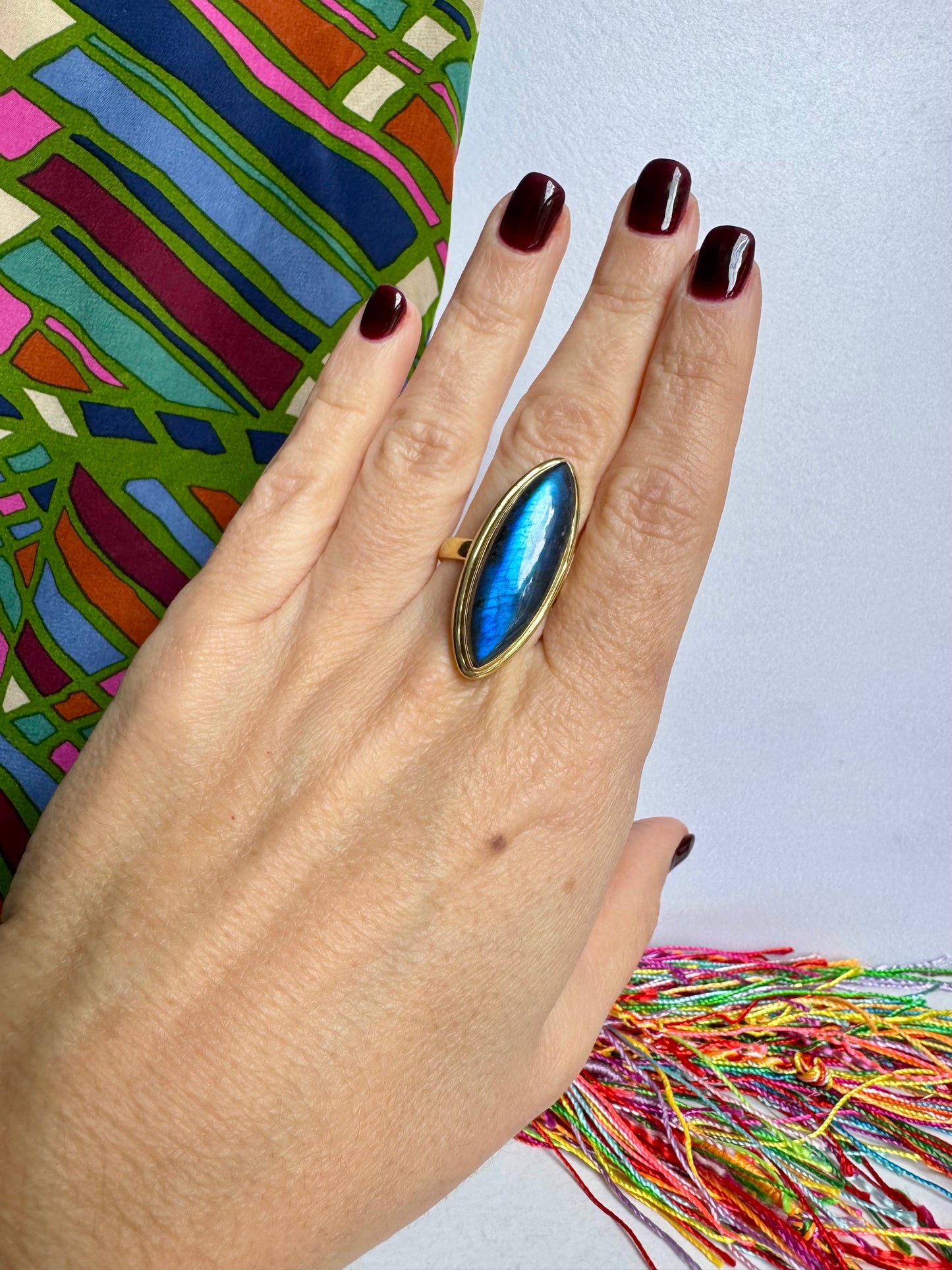 Anello boho dorato labradorite regolabile
