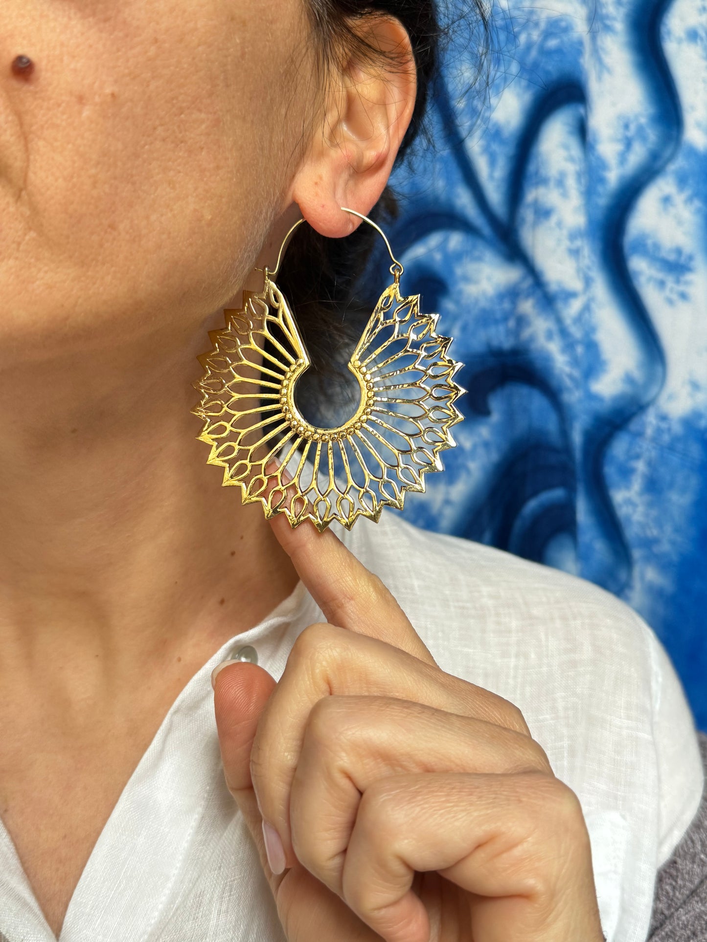 Orecchini boho dorati cerchi ventaglio