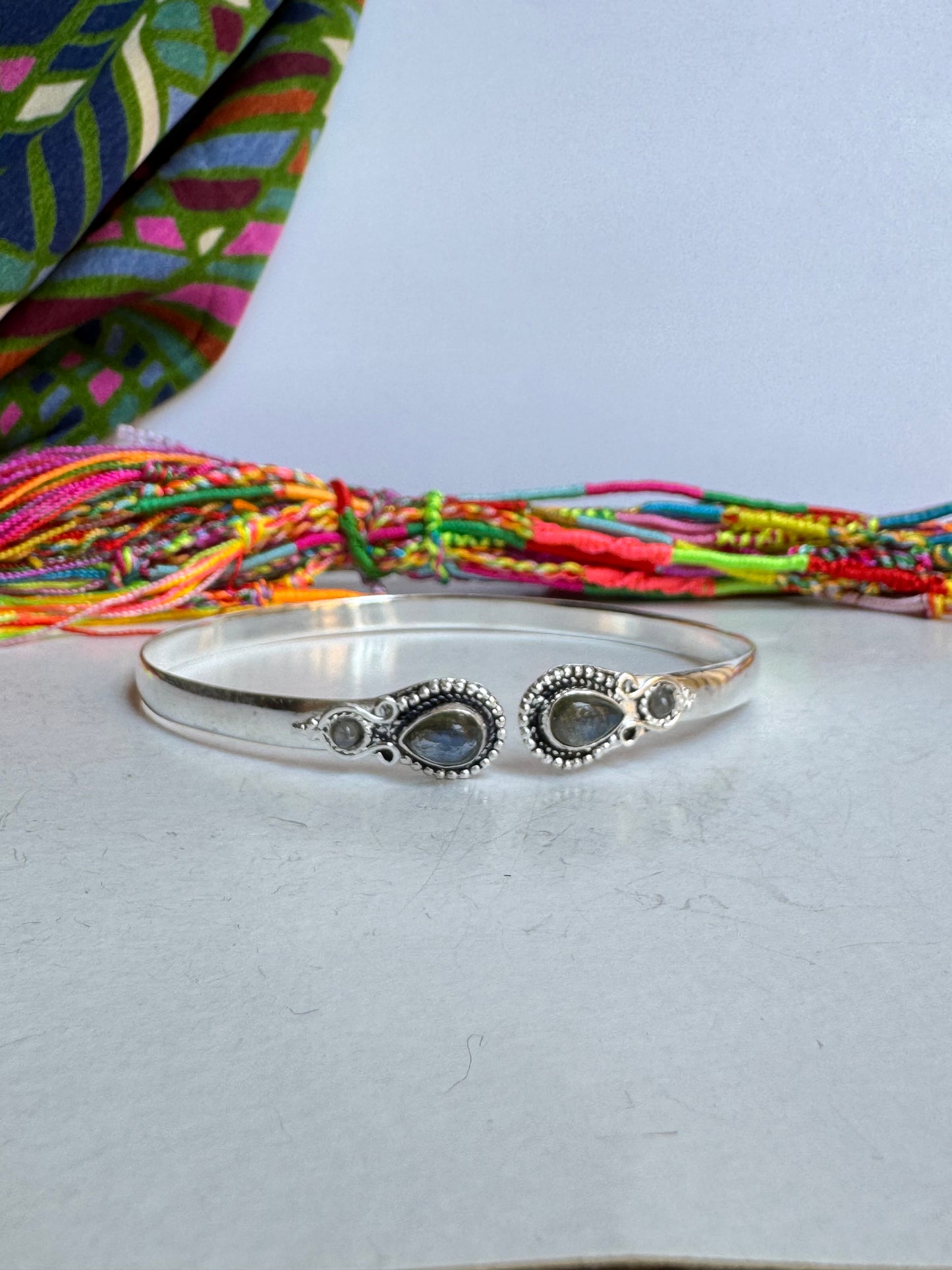 Bracciale braccio boho argentato labradorite