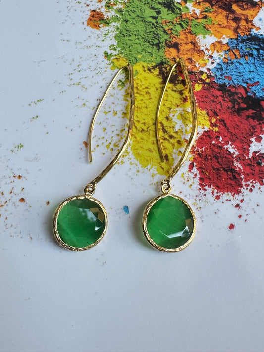 Lange grüne Ohrringe
