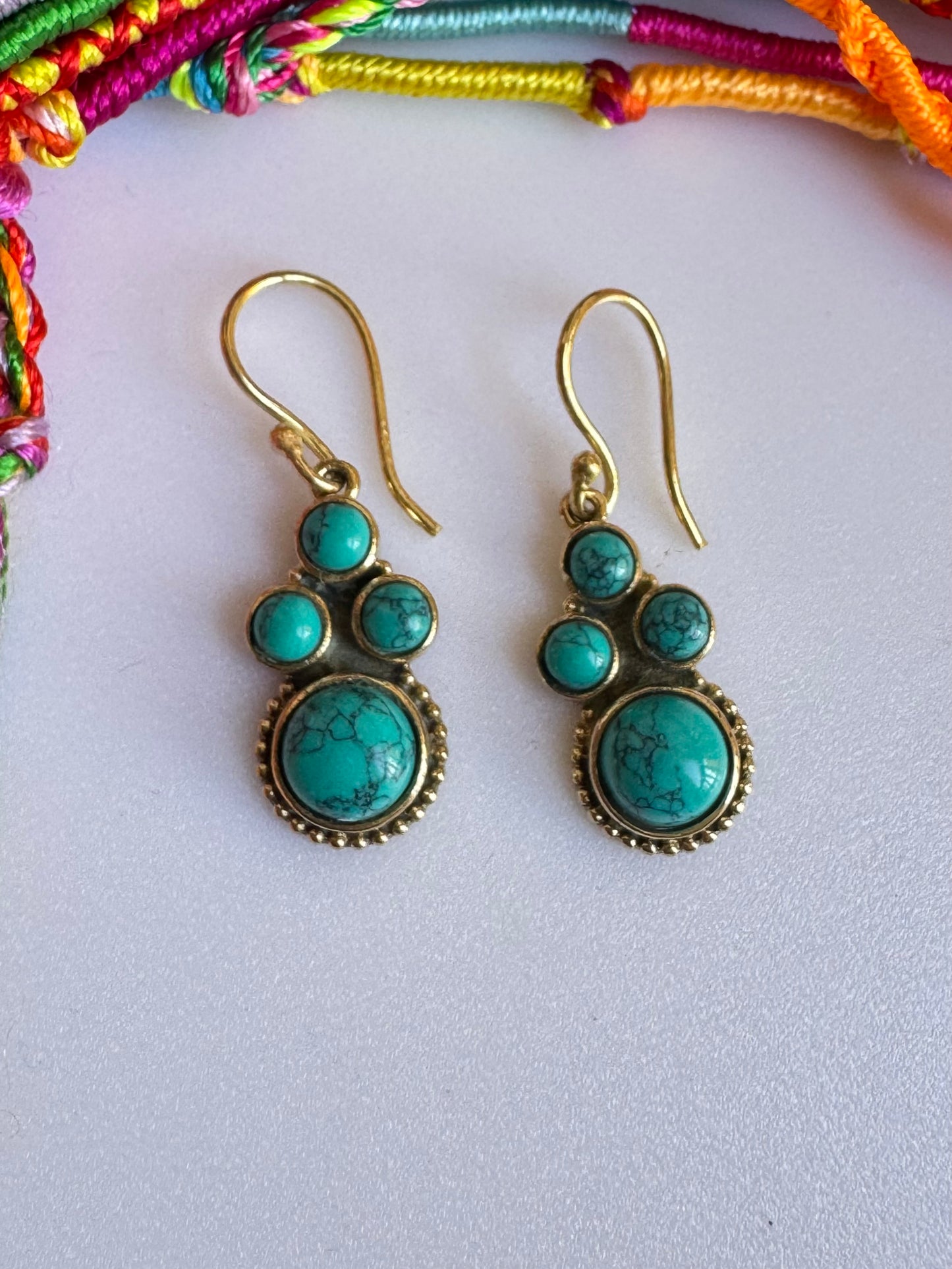 Orecchini boho dorato turchese V5