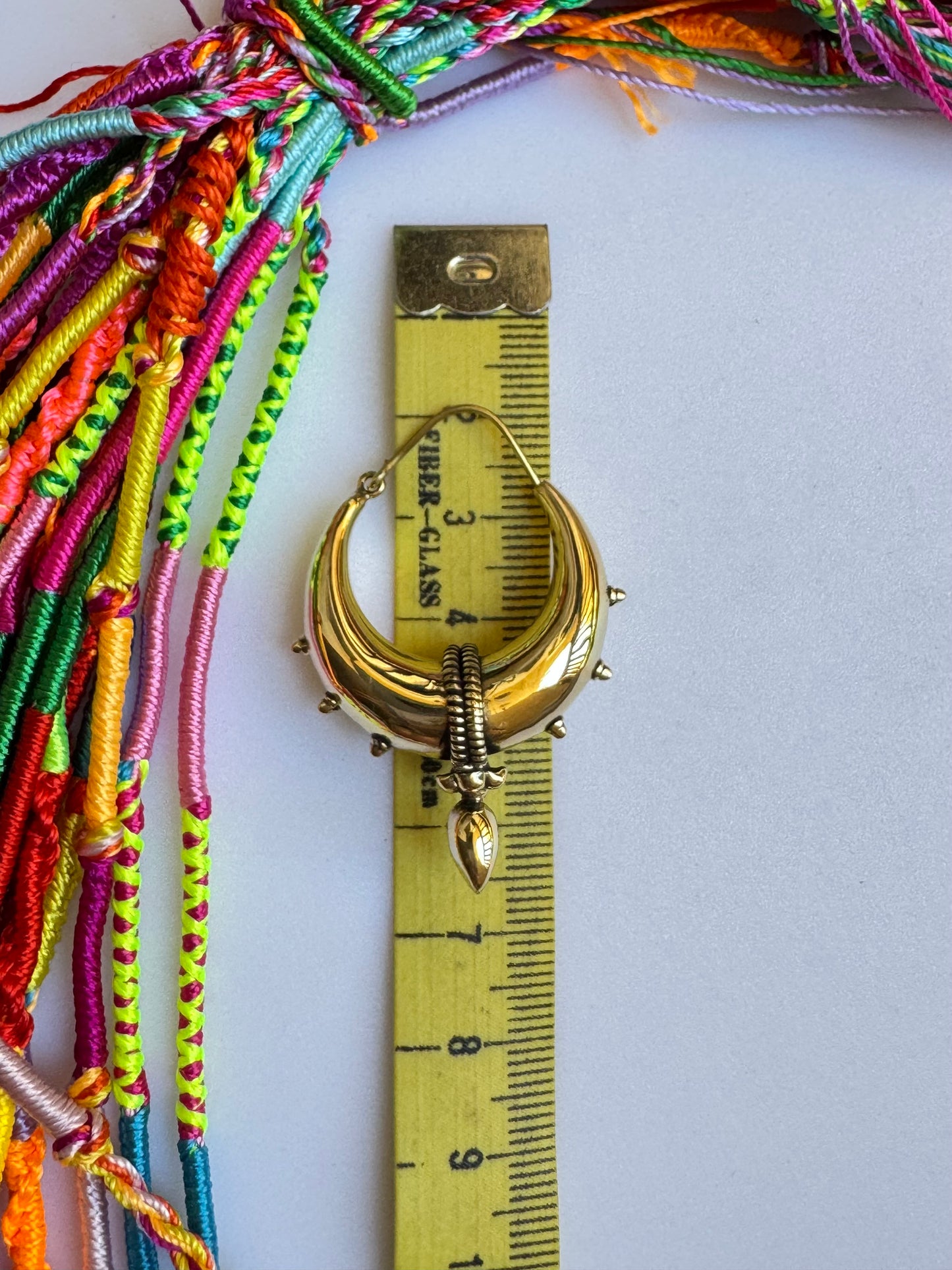 Orecchini boho dorato tribali bombati punta