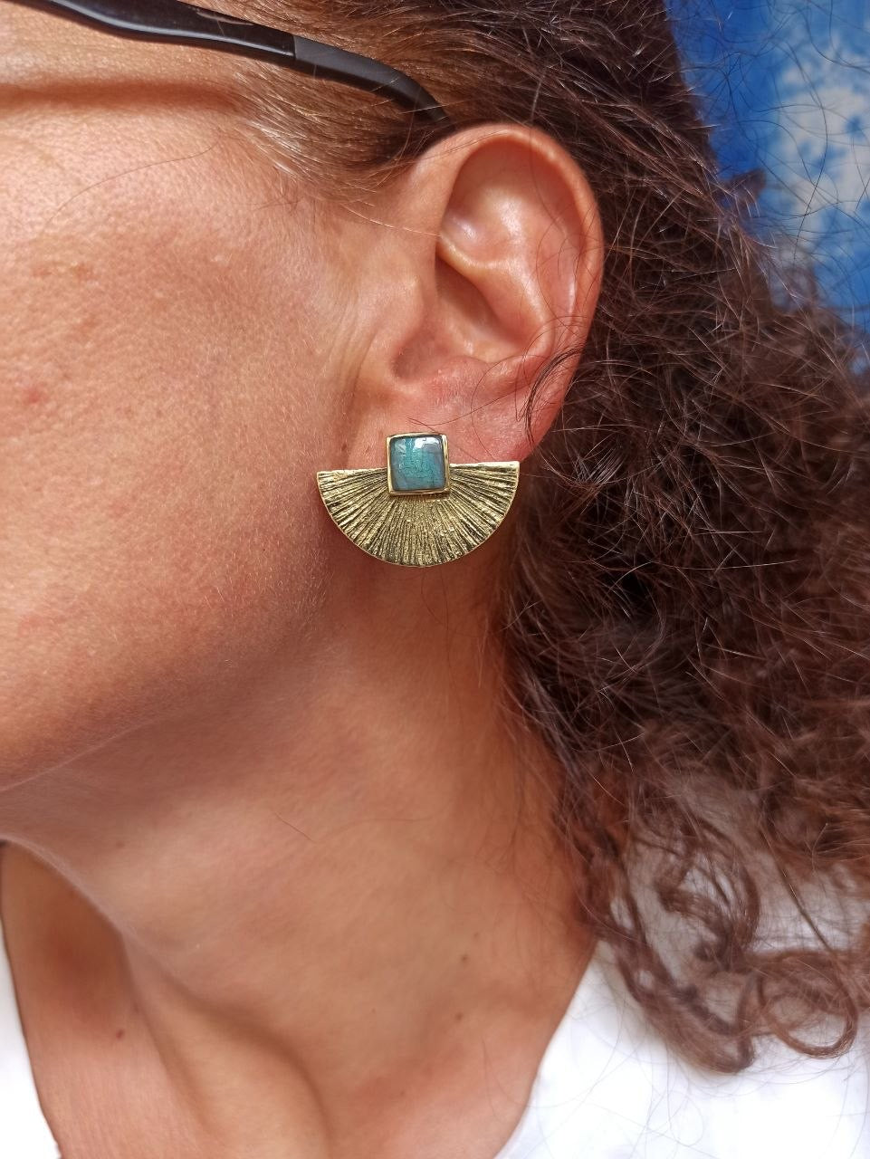 Orecchini boho dorato occhio labradorite