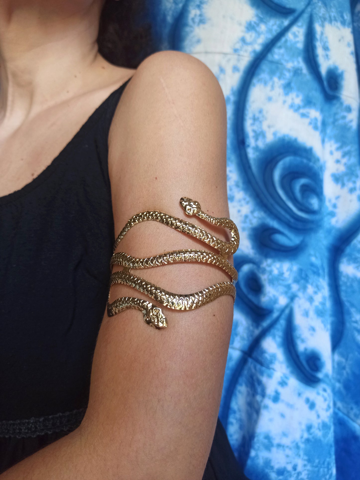 Golden double snake arm bracelet