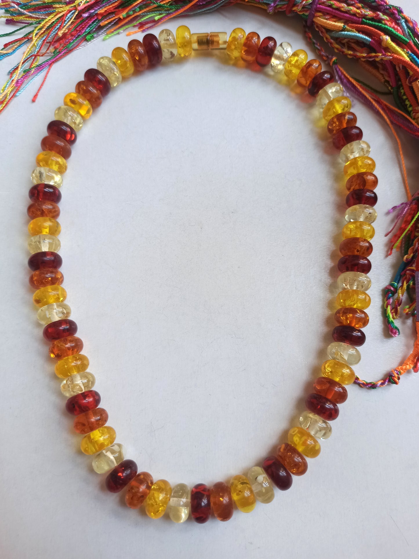 Amber-like choker necklace