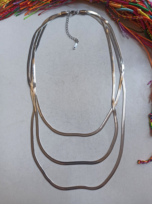 Mehrreihige Schlangen-Choker-Halskette aus 1 Karat Stahl