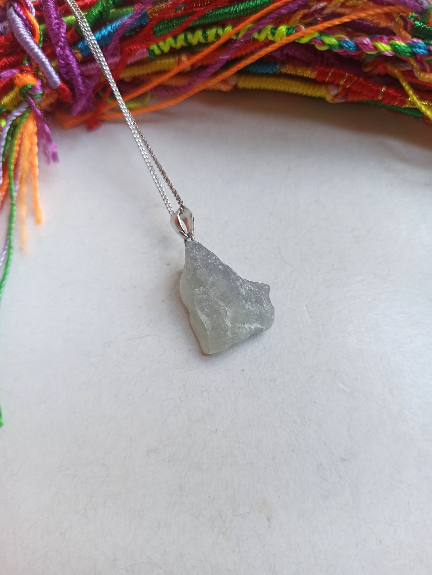 Pendente ciondolo fluorite grezza