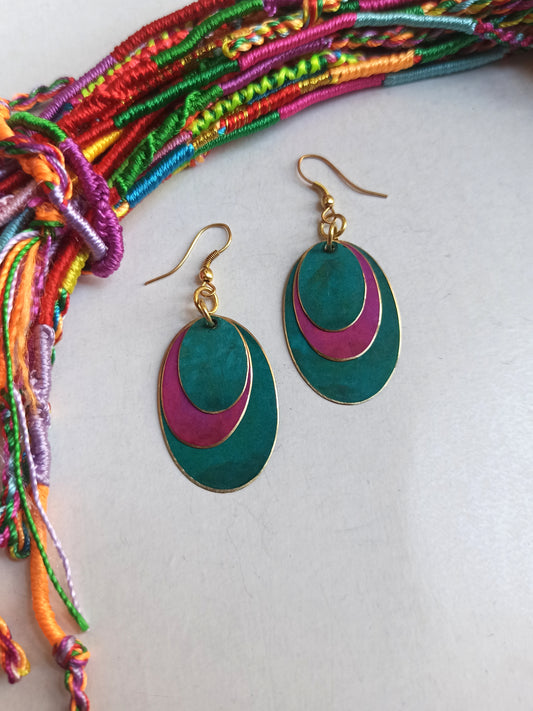 Fuchsia turquoise oval golden earrings