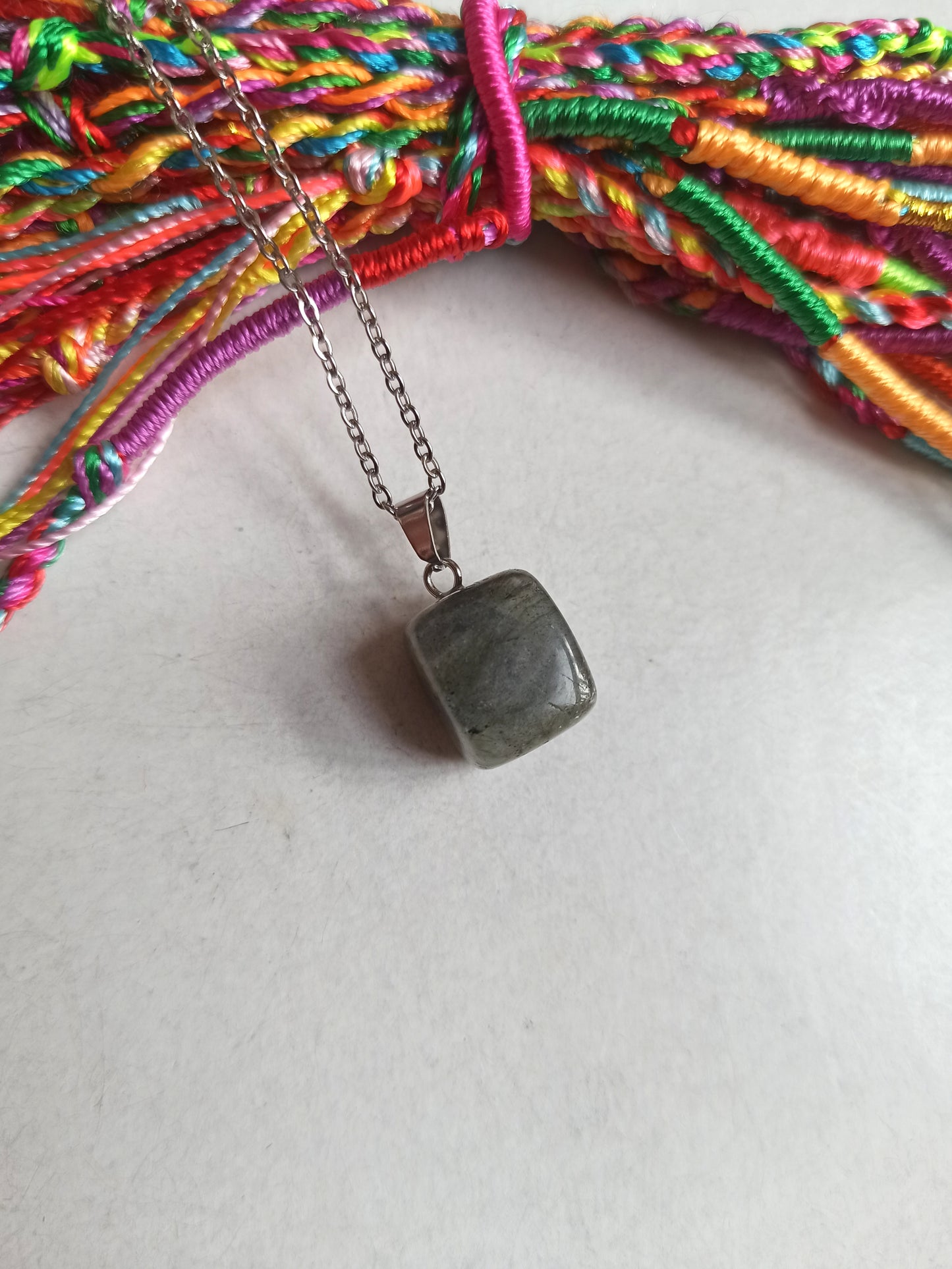 Pendente ciondolo labradorite burattata