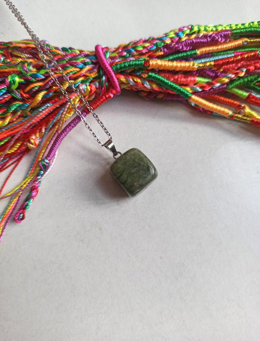 Nephrit-Jade-Anhänger