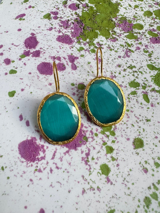 Orecchini pietra ovale verde bottiglia