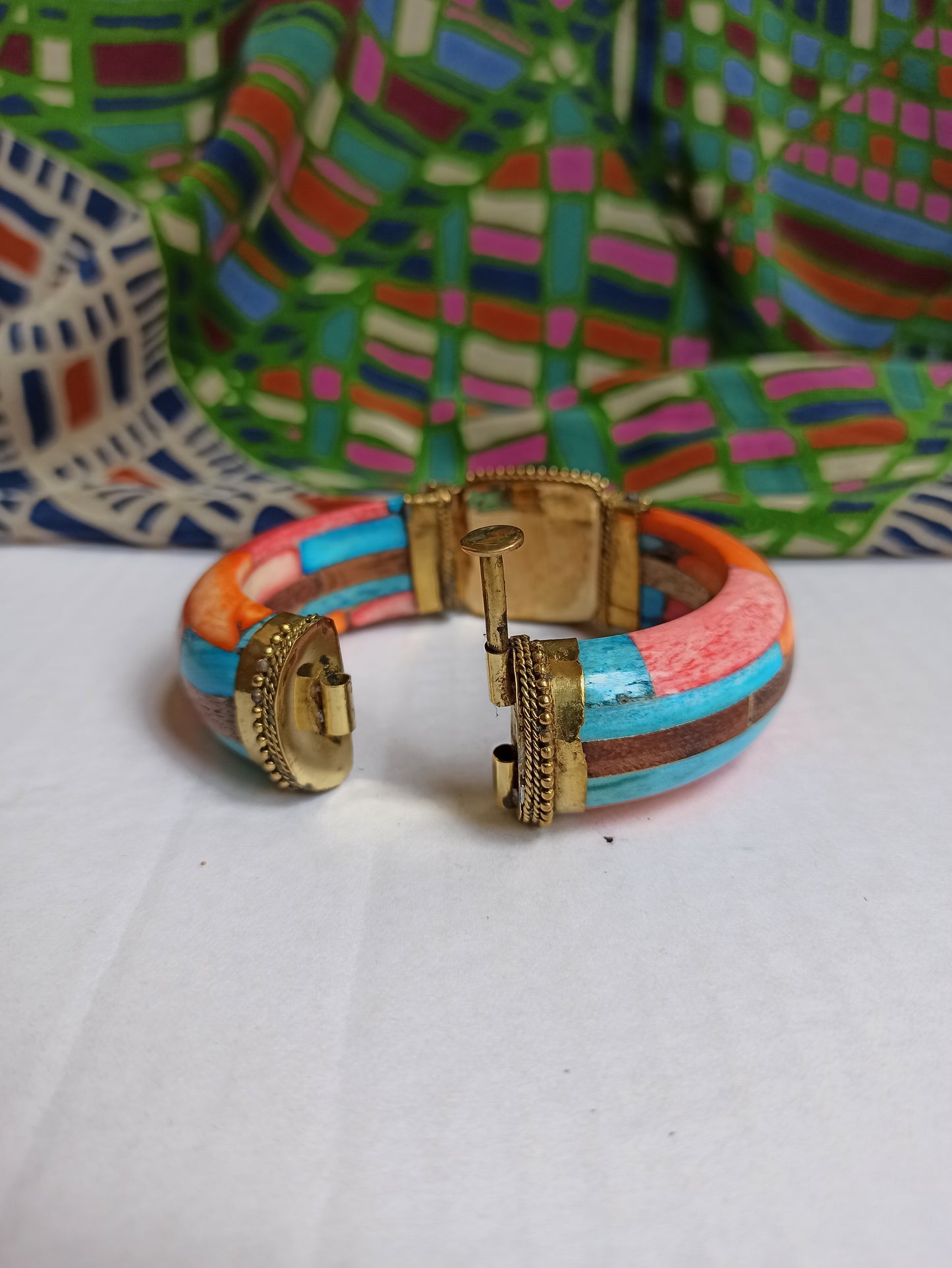 Large multicolored rigid bracelet with beige insert