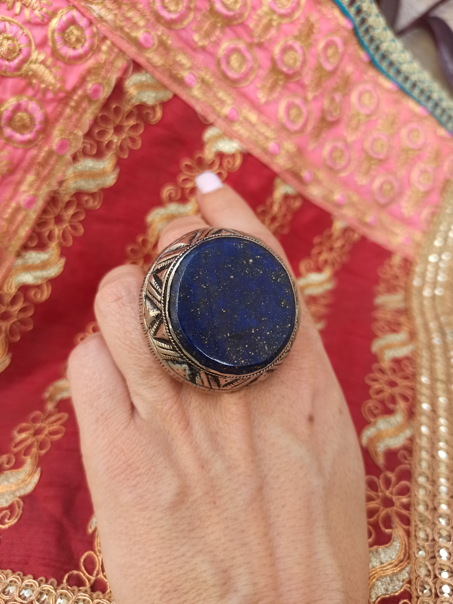 Antique vintage lapis lazuli hard stone ring