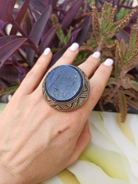 Antique vintage lapis lazuli hard stone ring