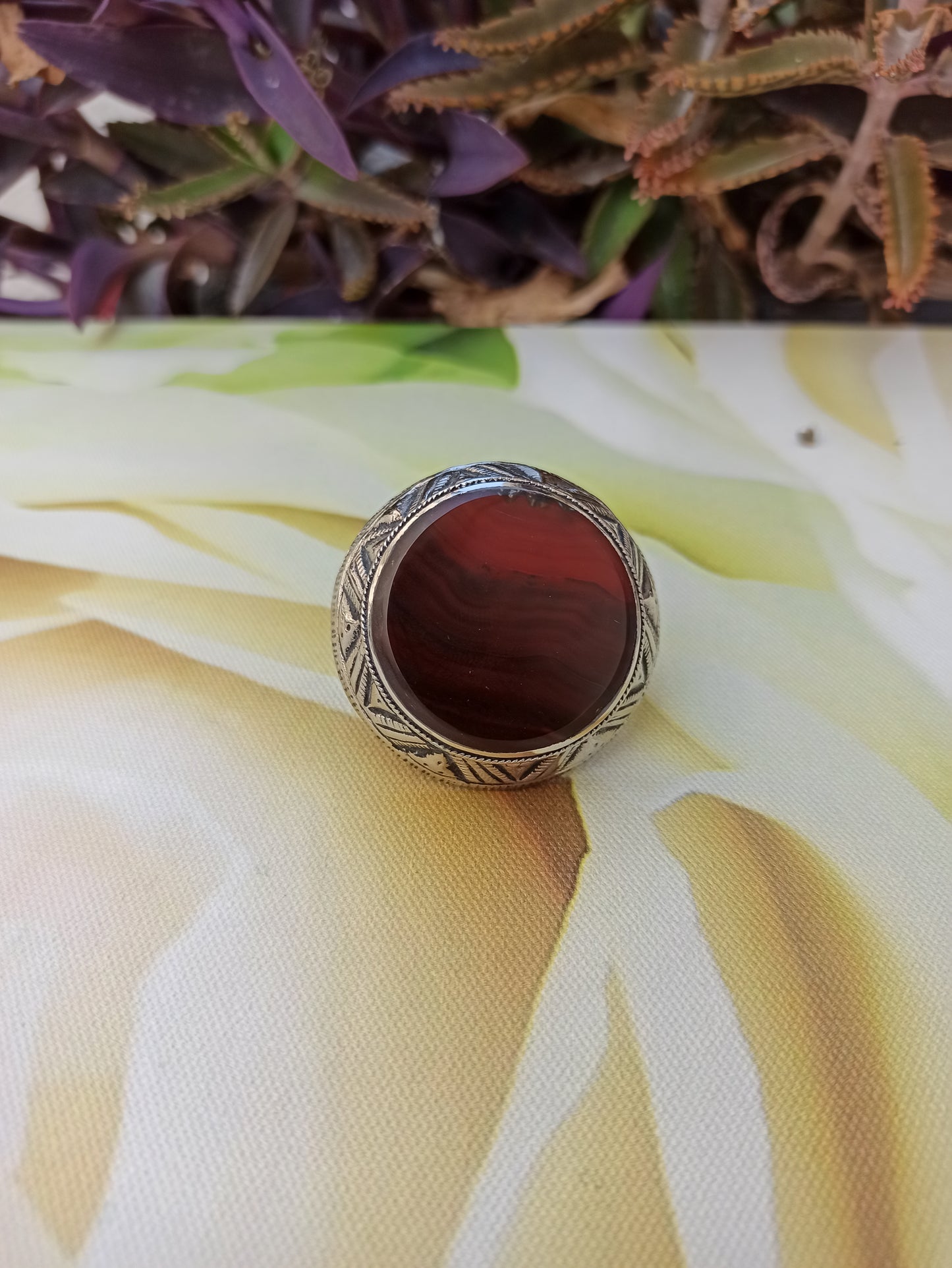 Antique vintage agate stone ring