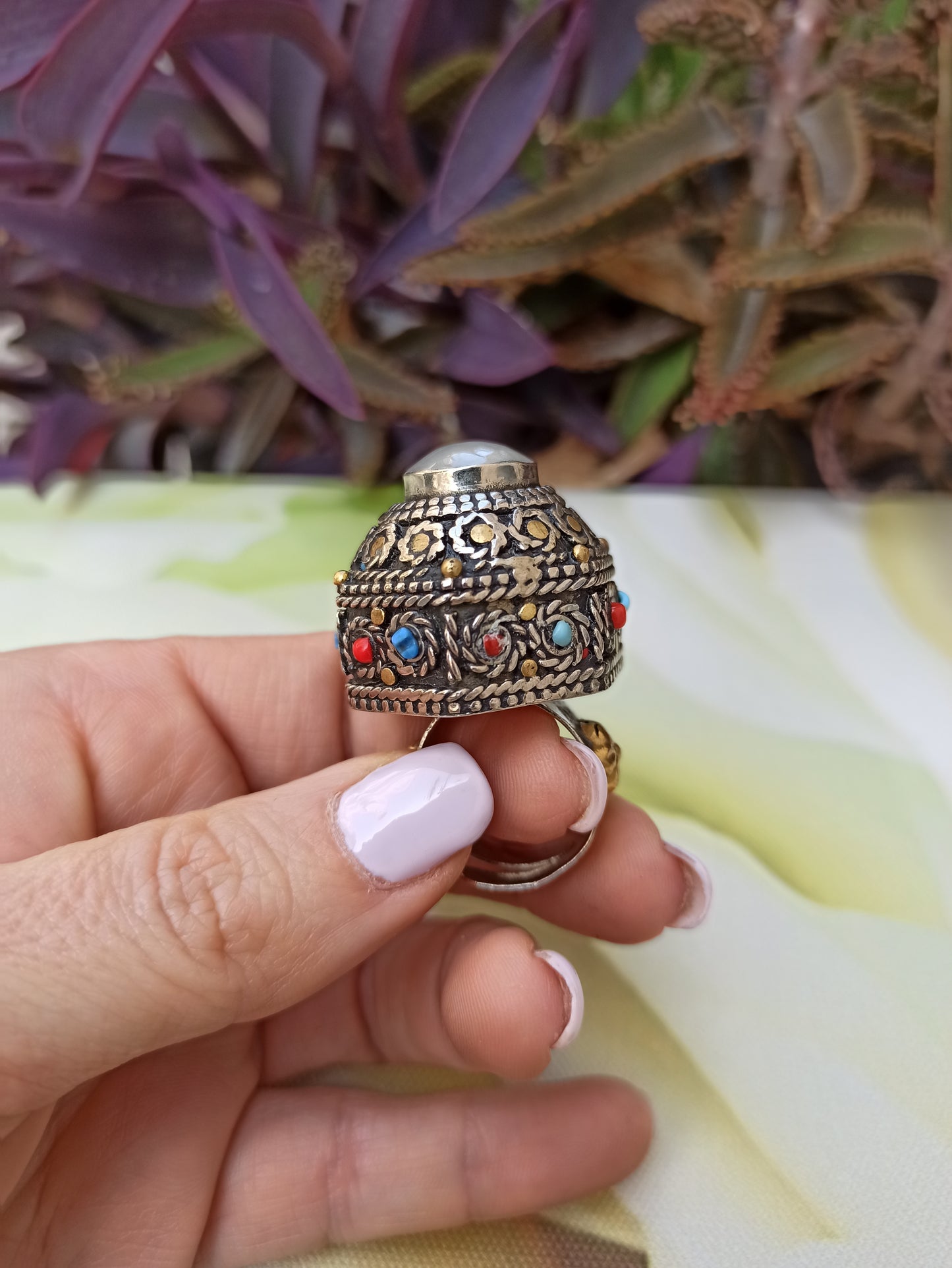 Large antique vintage white agate signet ring