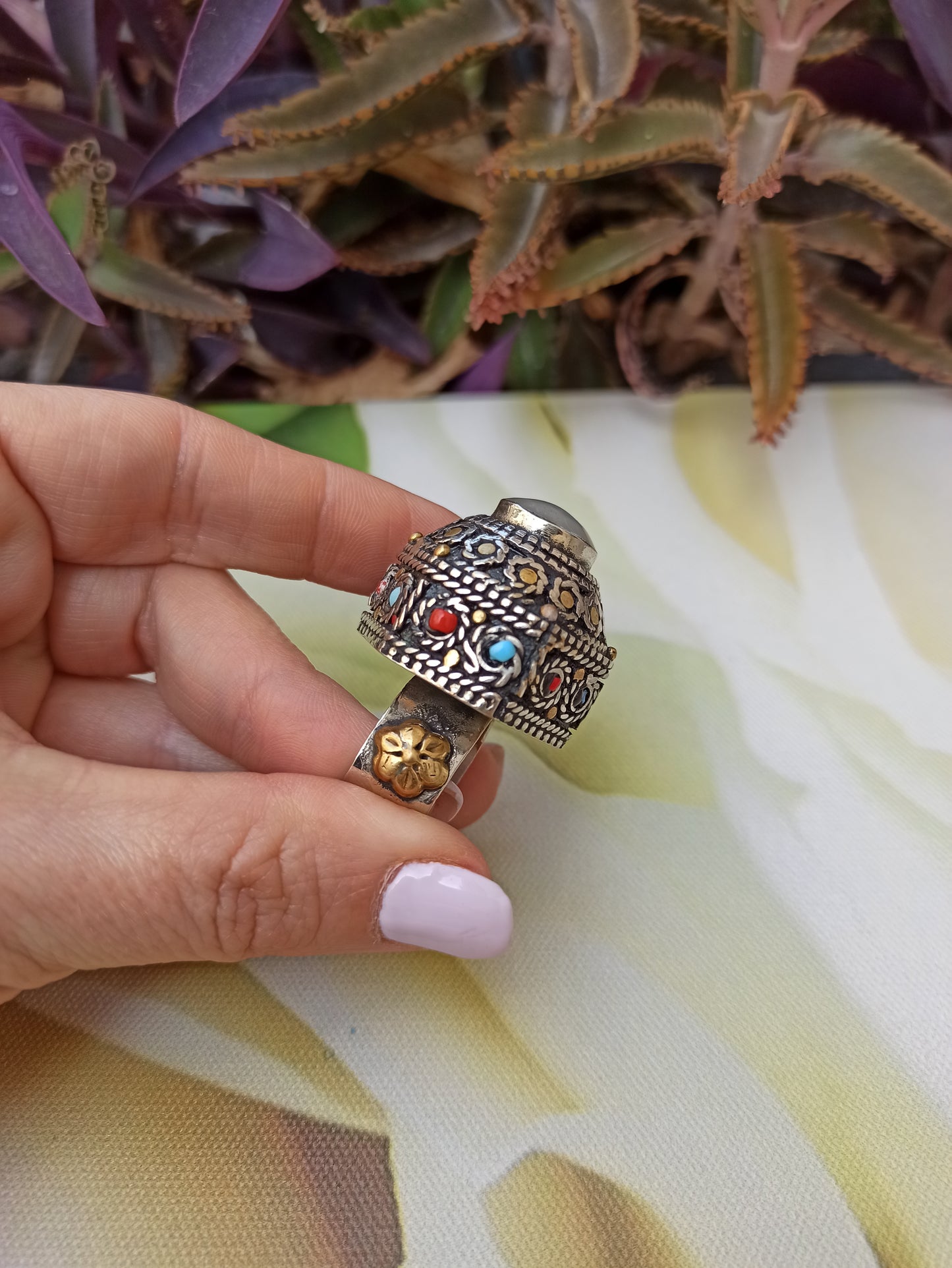 Large antique vintage white agate signet ring