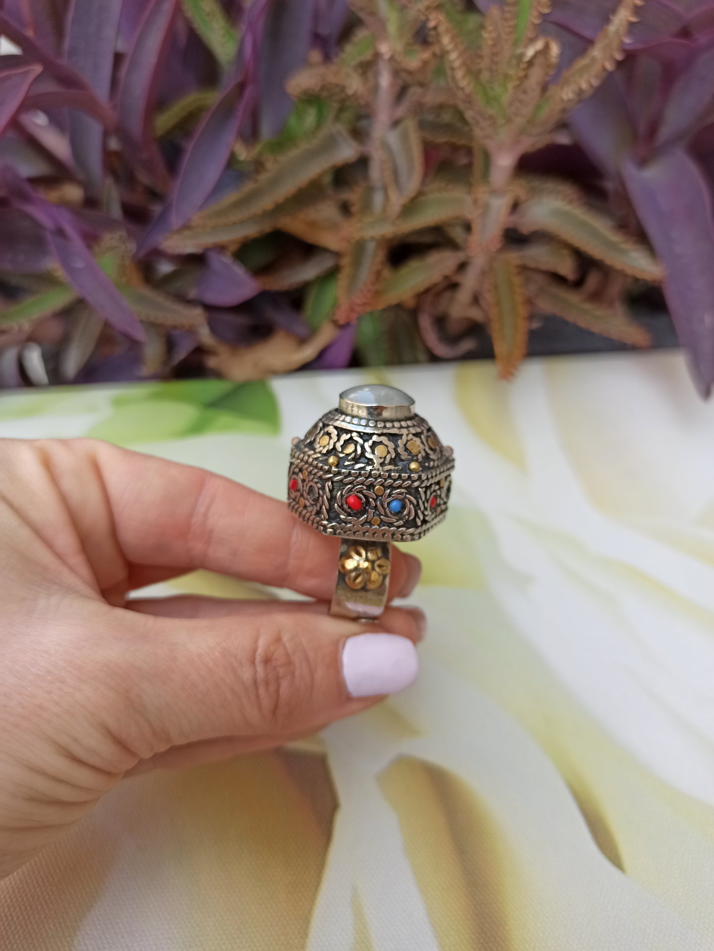 Large antique vintage white agate signet ring