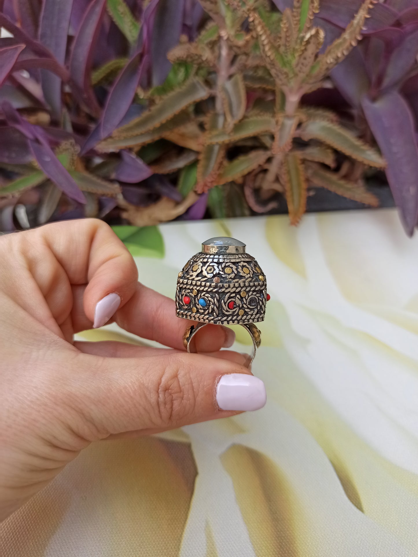 Large antique vintage white agate signet ring