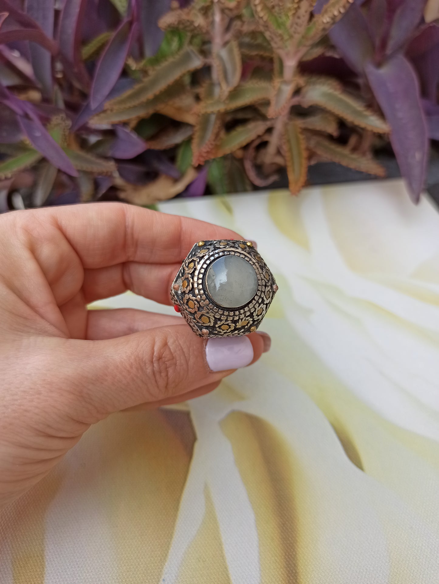 Large antique vintage white agate signet ring