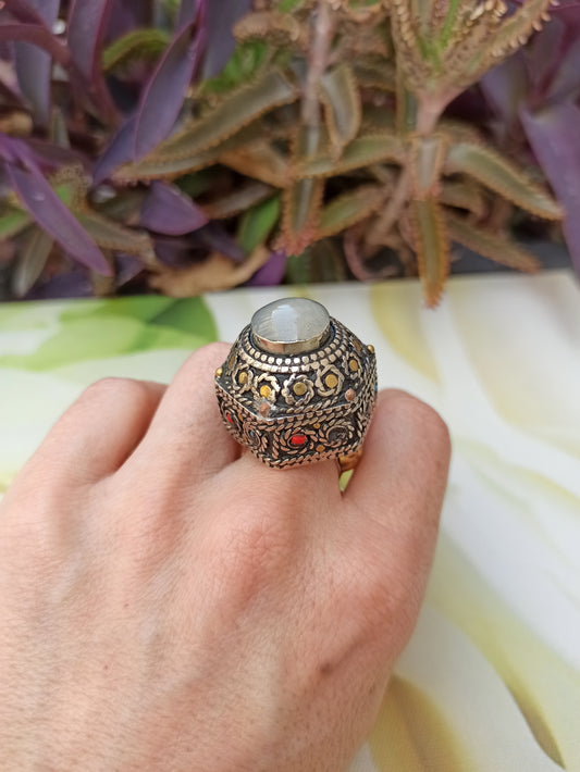 Großer antiker Vintage-Siegelring aus weißem Achat