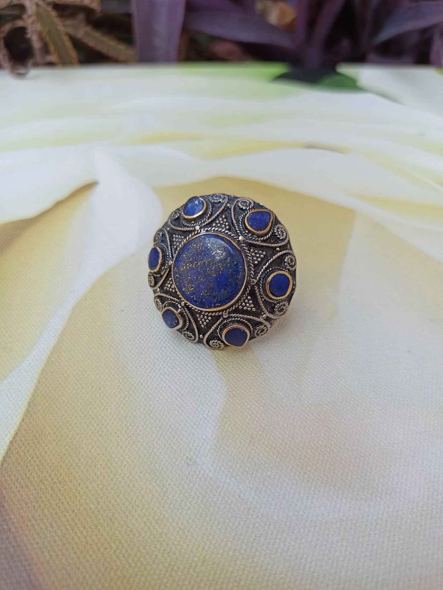 Antique vintage lapis lazuli hard stone ring