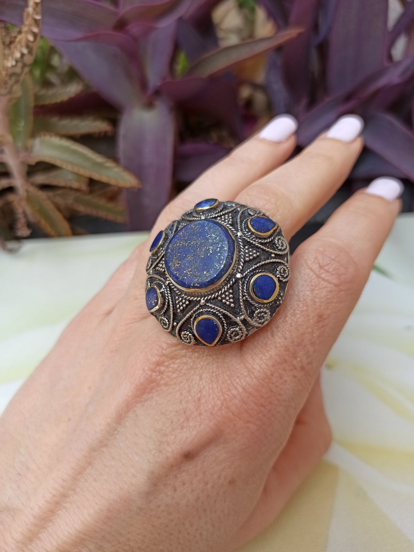 Antique vintage lapis lazuli hard stone ring