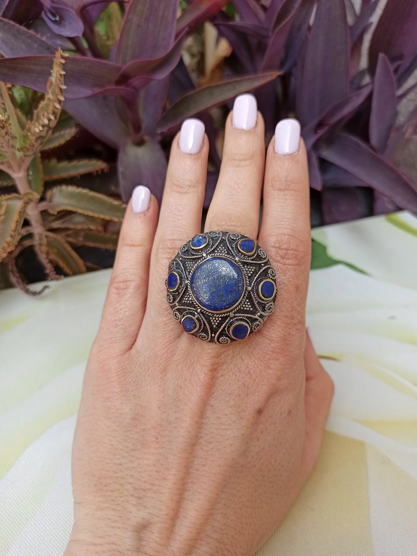 Antique vintage lapis lazuli hard stone ring