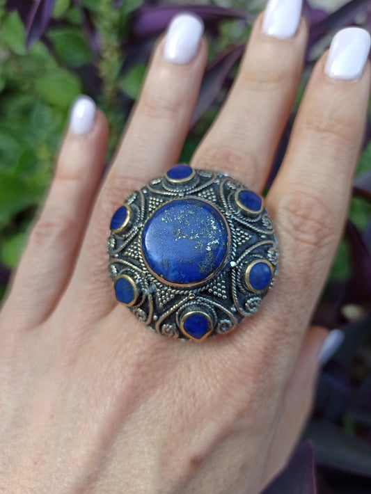 Antique vintage lapis lazuli hard stone ring